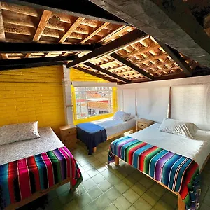 casa-frida-gaylodging.hotelspuertovallarta.org/