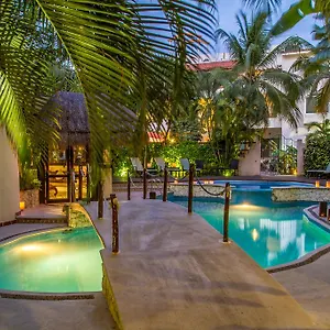 https://riviera-del-sol.allrivieramayahotels.com